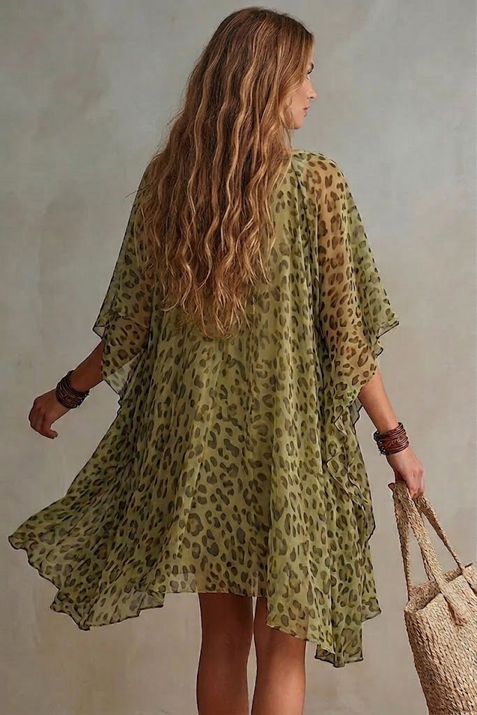 Tiziana | Chiffonkleid mit Leopardenmuster, weiter und fließender Schnitt, V-Ausschnitt