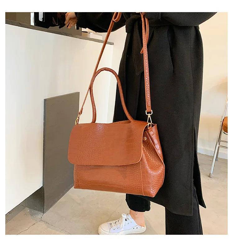 Trendé™ | Clove Ledertasche mit zeitloser Eleganz