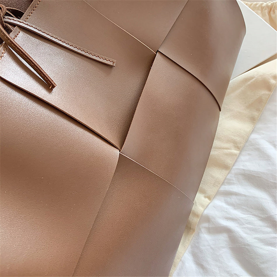 Trendé™ | Jana1979 Ledertasche mit zeitloser Eleganz