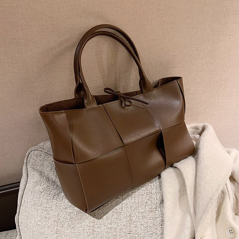 Trendé™ | Jana1979 Ledertasche mit zeitloser Eleganz