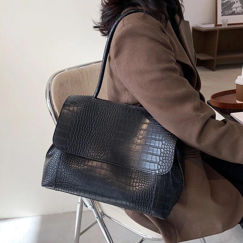 Trendé™ | Clove Ledertasche mit zeitloser Eleganz
