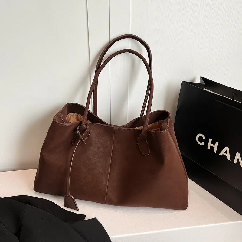 Trendé™ | Zarine Ledertasche mit zeitloser Eleganz
