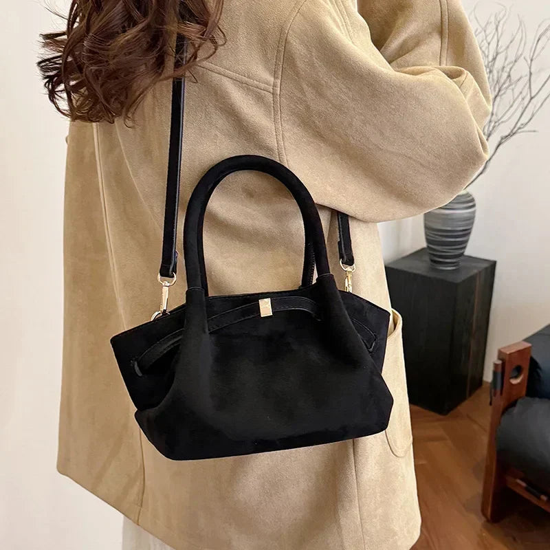 Trendé™ | Liora Ledertasche mit zeitloser Eleganz