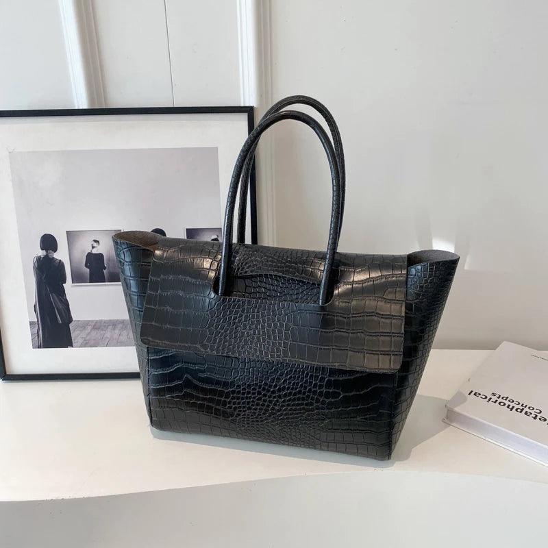 Trendé™ | Clove Ledertasche mit zeitloser Eleganz