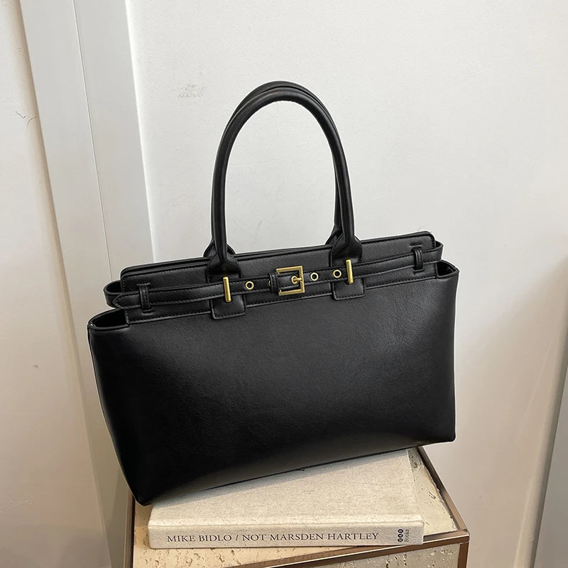 Trendé™ | Faye Ledertasche mit zeitloser Eleganz