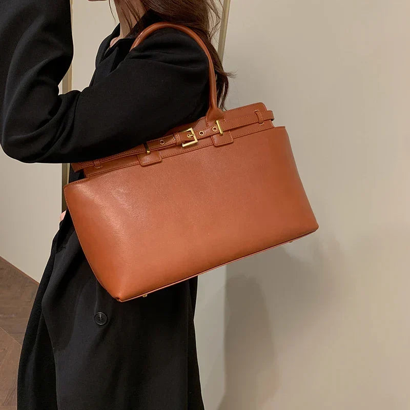 Trendé™ | Faye Ledertasche mit zeitloser Eleganz