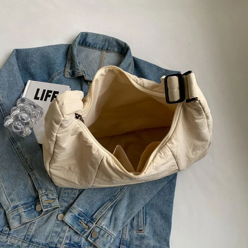 Trendé™ | Veda Messenger-Tasche mit zeitlosem Look