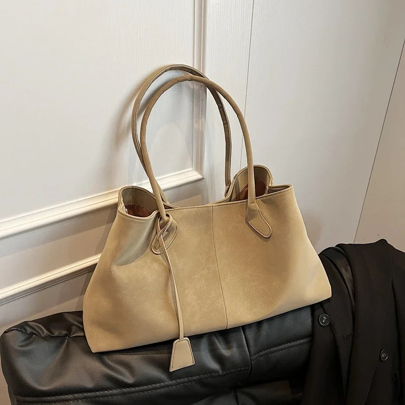 Trendé™ | Zarine Ledertasche mit zeitloser Eleganz