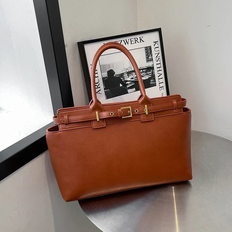 Trendé™ | Faye Ledertasche mit zeitloser Eleganz