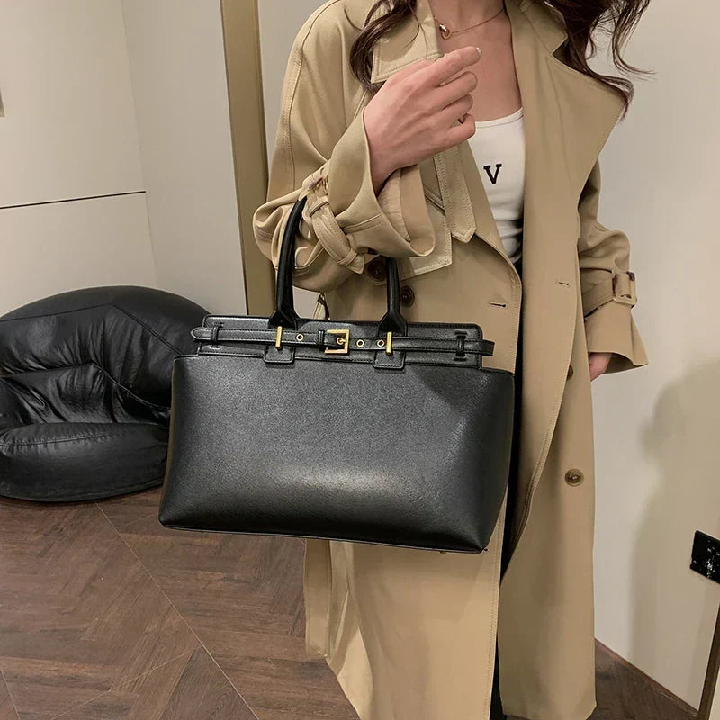 Trendé™ | Faye Ledertasche mit zeitloser Eleganz