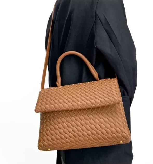 Trendé™ | Yara58 Ledertasche mit zeitloser Eleganz