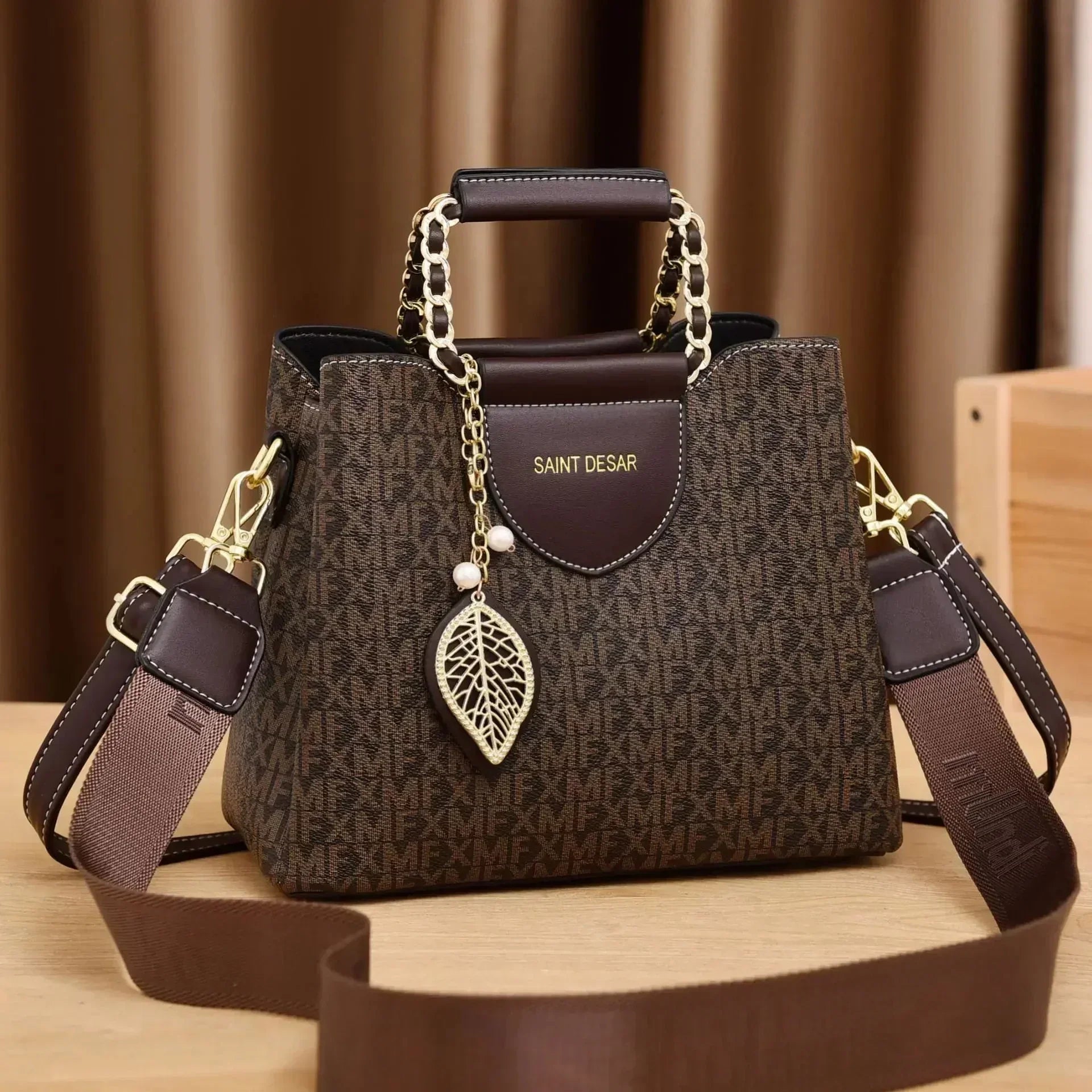 Trendé™ | Rania Ledertasche mit zeitloser Eleganz