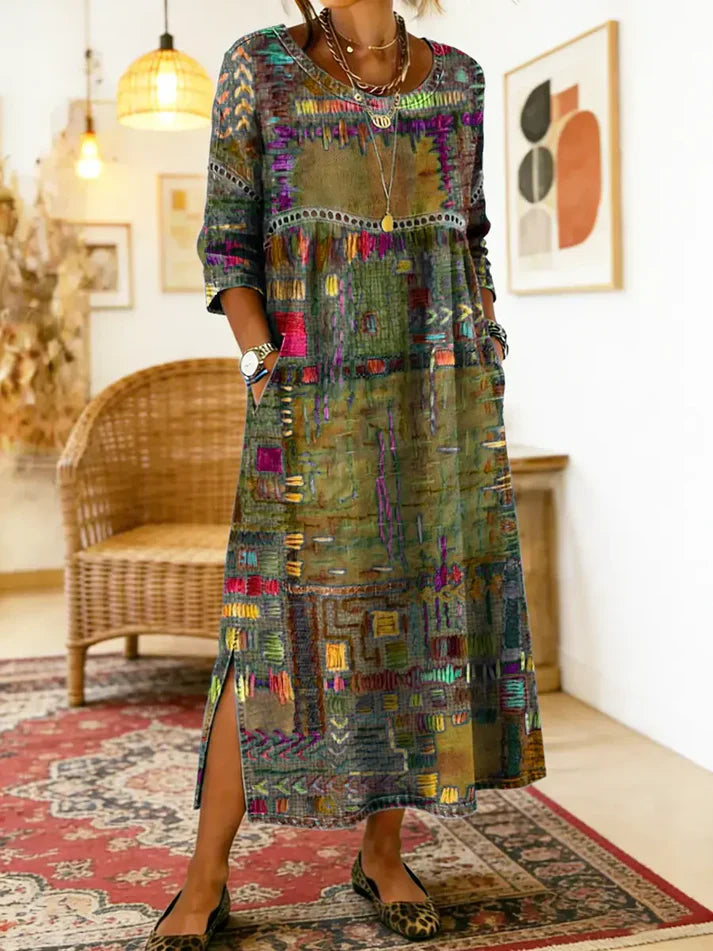 Elegantes Kleid mit ethnischem Patchwork
