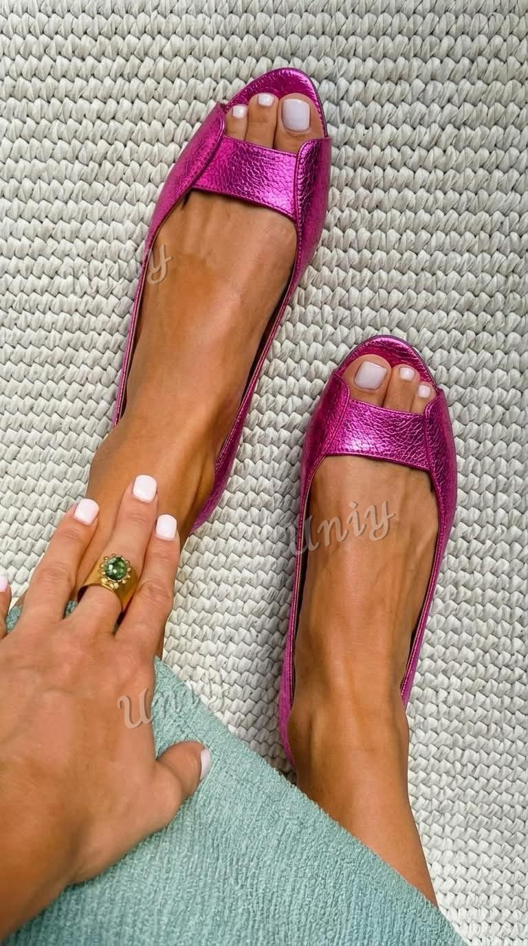 Schicke metallische Peeptoe-Ballerinas in Champagnergold