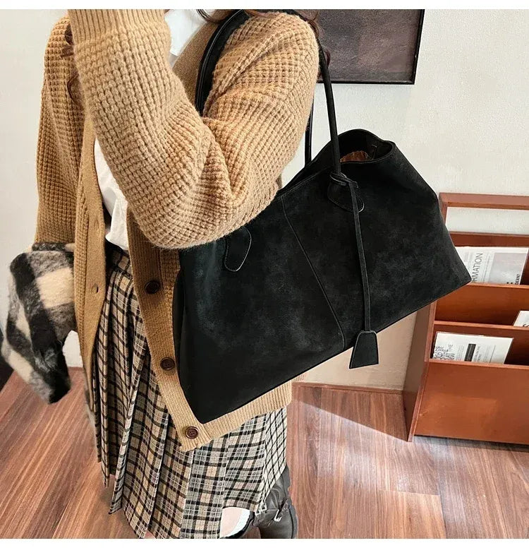 Trendé™ | Zarine Ledertasche mit zeitloser Eleganz