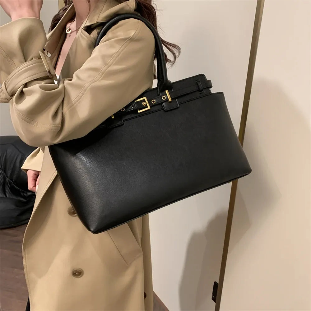 Trendé™ | Faye Ledertasche mit zeitloser Eleganz