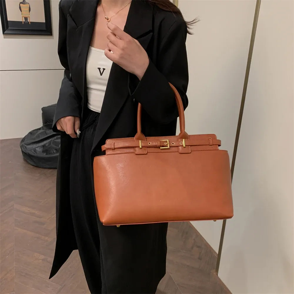 Trendé™ | Faye Ledertasche mit zeitloser Eleganz