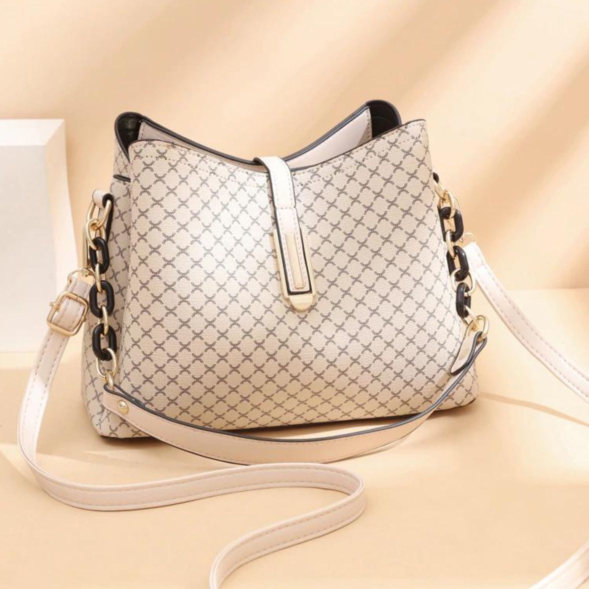 Trendé™ | Yalena Ledertasche mit zeitloser Eleganz