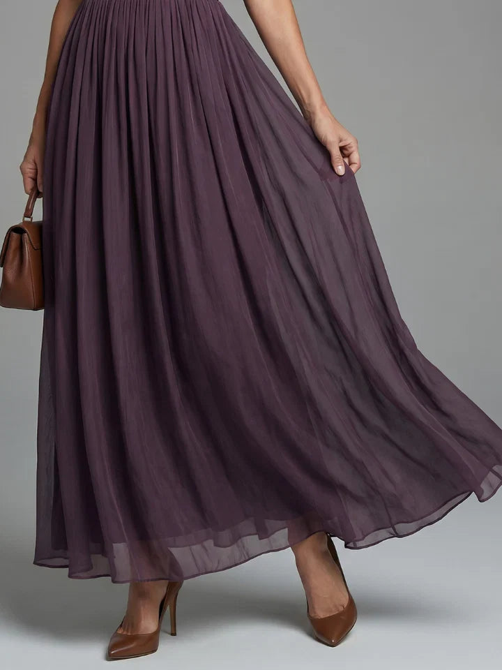 FLAVIA™ | Langes Lila Kleid Schlüssellochausschnitt Chiffon Spitzenbesatz