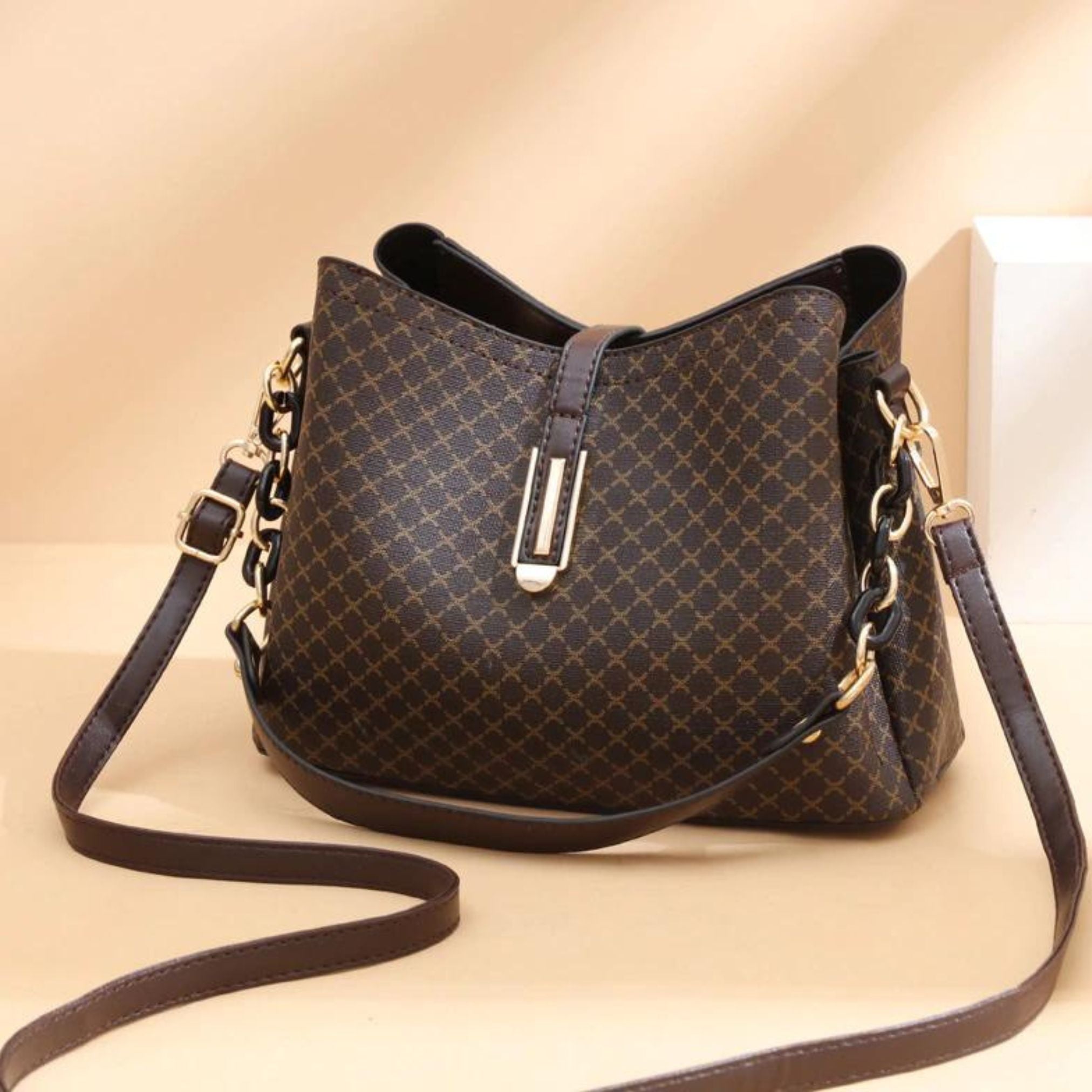 Trendé™ | Yalena Ledertasche mit zeitloser Eleganz