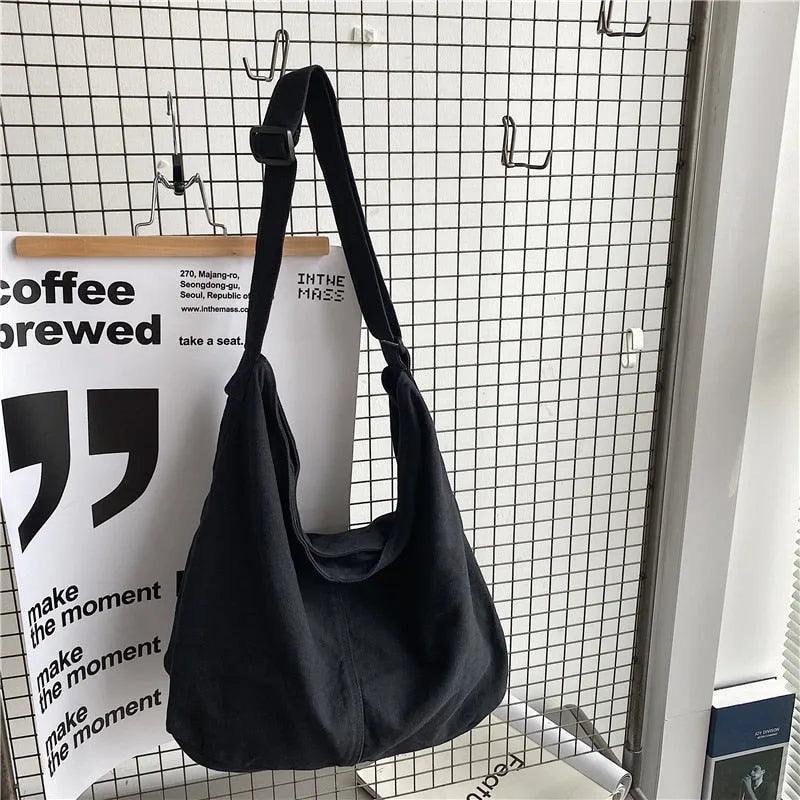 Trendé™ | Paloma44 Messenger-Tasche mit zeitlosem Look