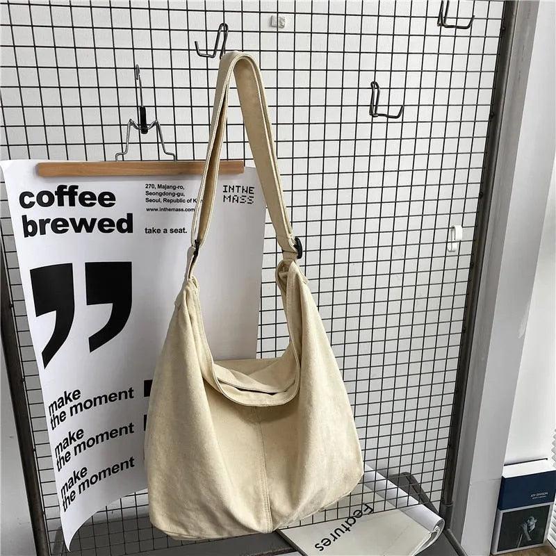 Trendé™ | Paloma44 Messenger-Tasche mit zeitlosem Look