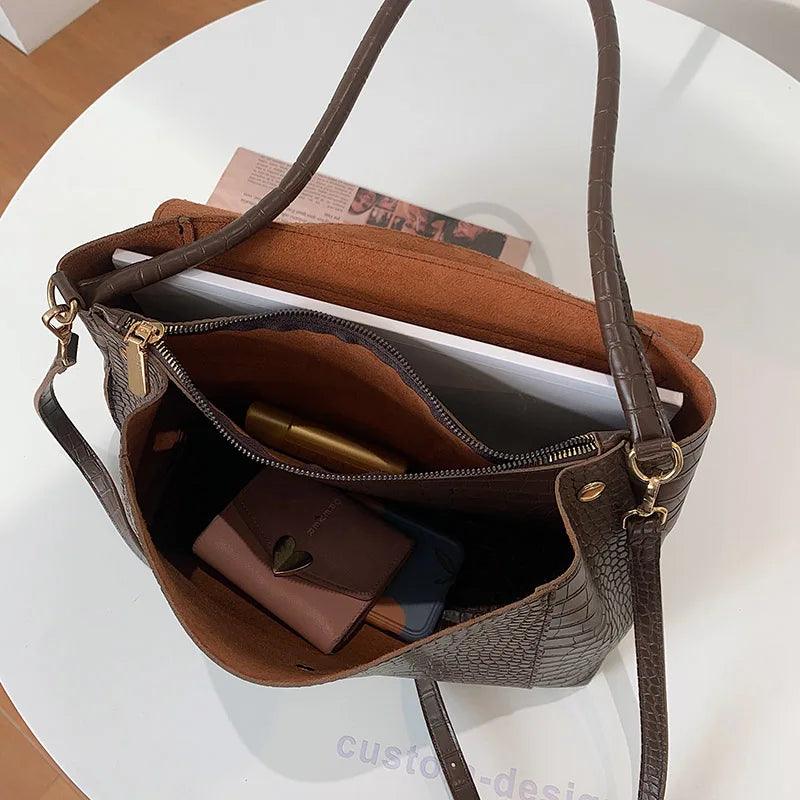 Trendé™ | Clove Ledertasche mit zeitloser Eleganz