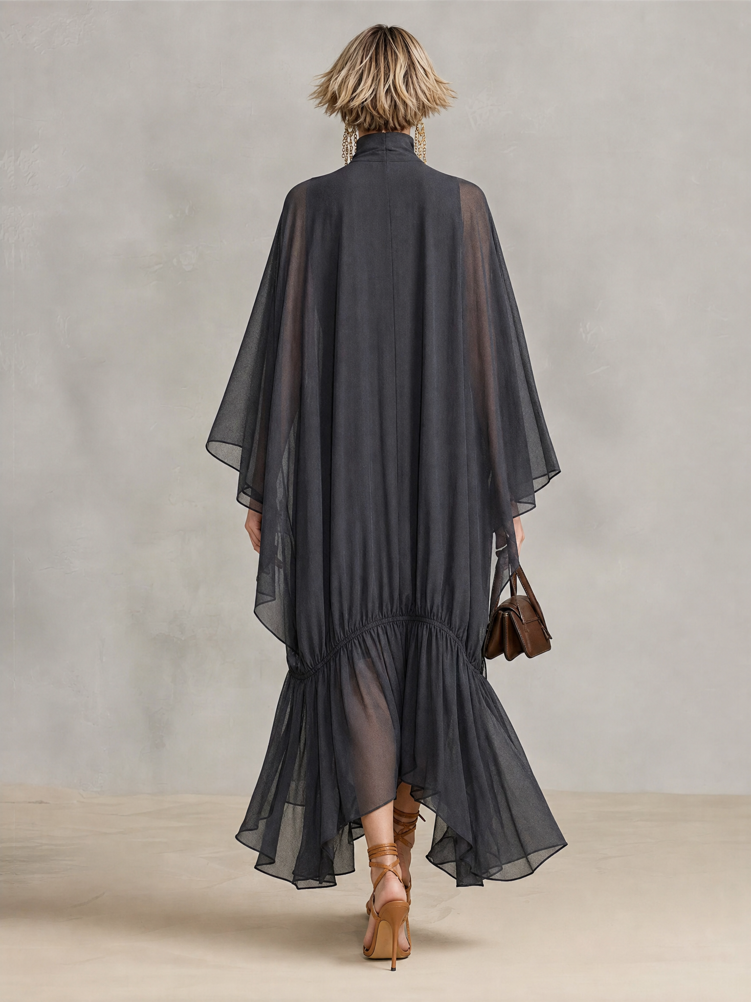 Trendé™ | Luna Chiffon-Maxikleid mit Rollkragen und Volants