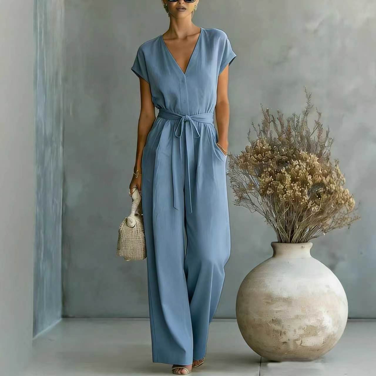 Nadia – Fließender langer Jumpsuit mit Gürtel