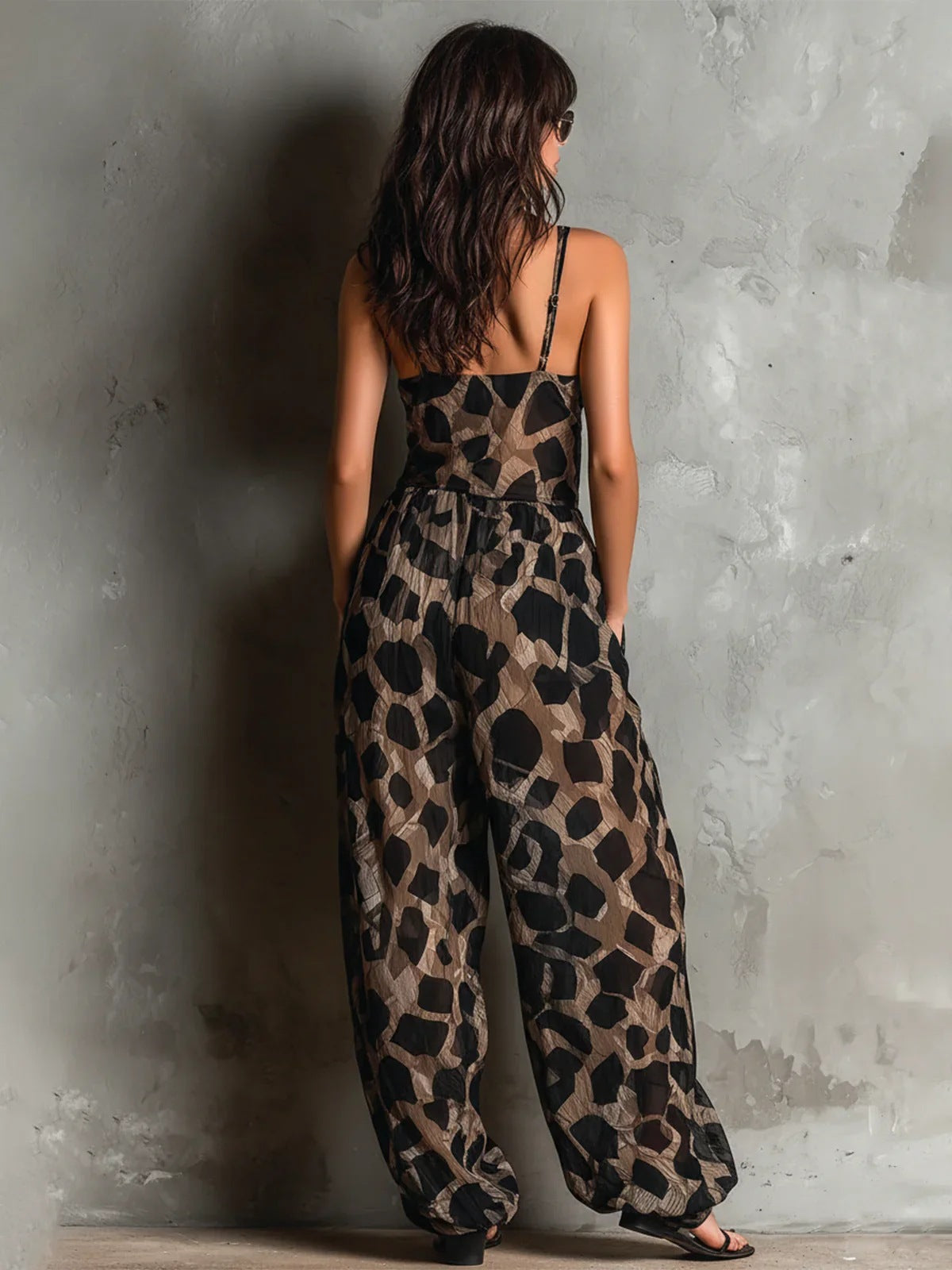 Trendé™ | Roberta | Schwarzer, weiter Chiffon-Jumpsuit mit Animalprint