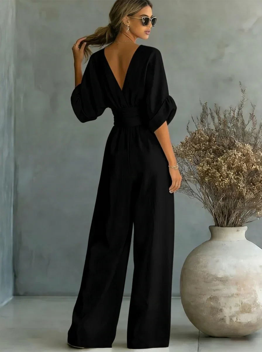 Trendé™ | Thais Essential-Jumpsuit mit V-Ausschnitt