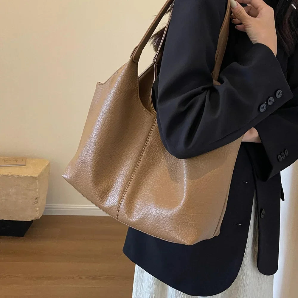 Trendé™ | Monica Ledertasche mit zeitloser Eleganz