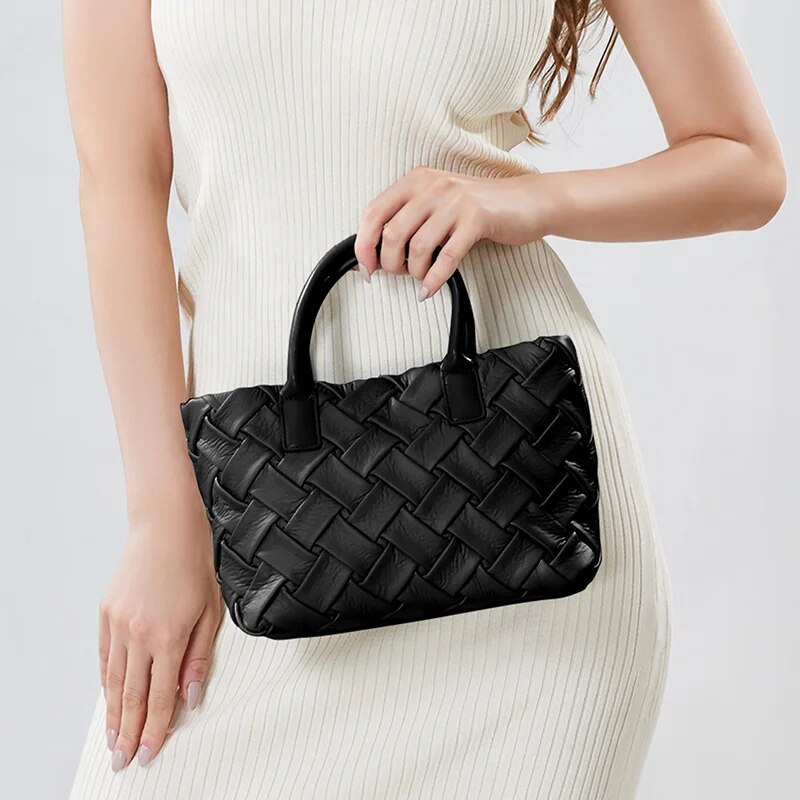 Trendé™ | Isadora Kleine Ledertasche mit elegantem Design