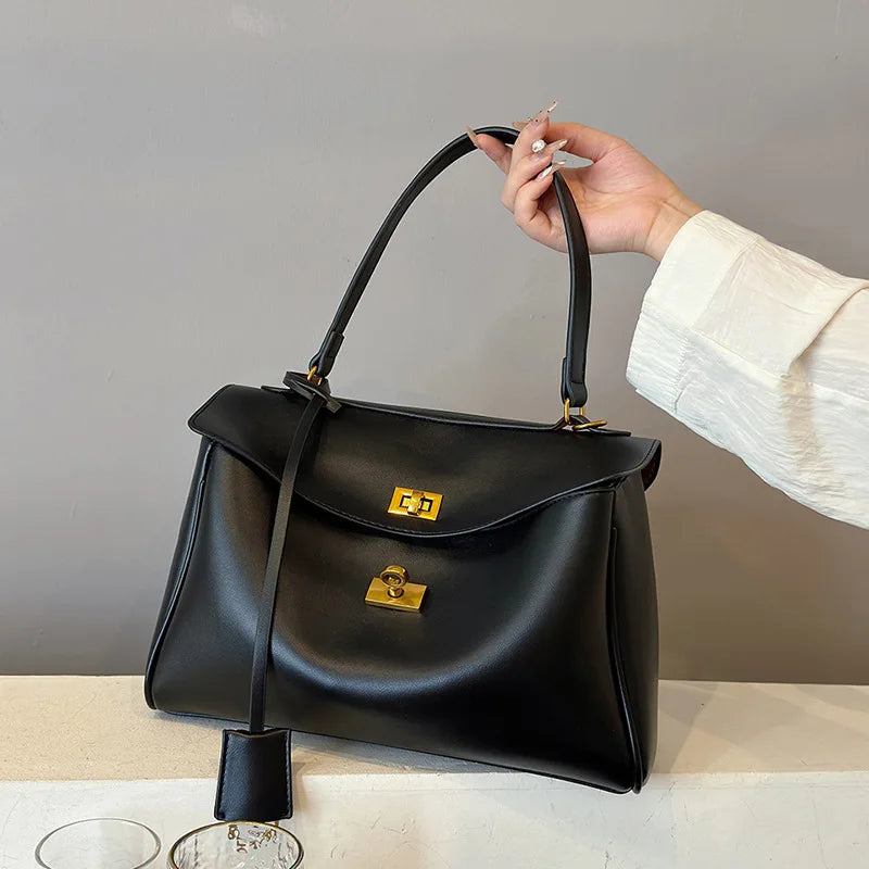 Trendé™ | Saphir Ledertasche mit zeitloser Eleganz