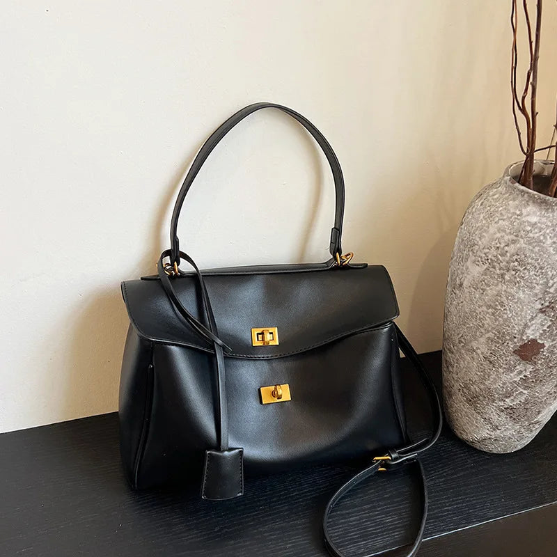 Trendé™ | Saphir Ledertasche mit zeitloser Eleganz