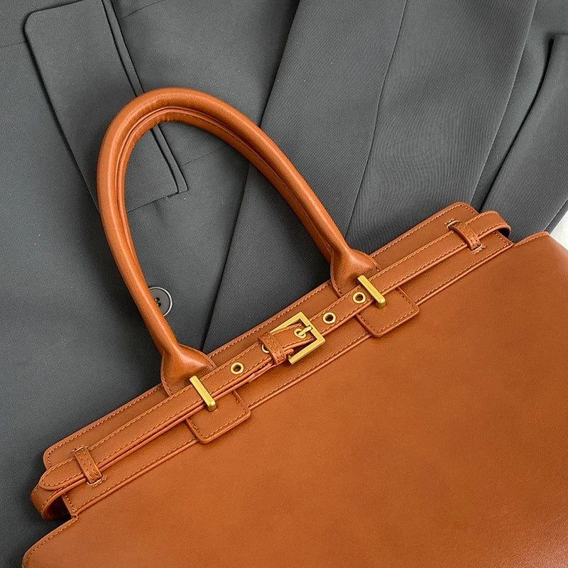 Trendé™ | Faye Ledertasche mit zeitloser Eleganz