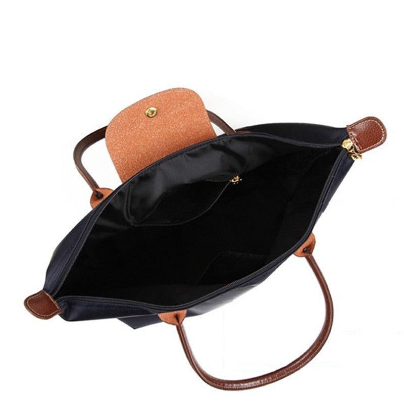 Trendé™ | Amari Schultertasche mit elegantem Design
