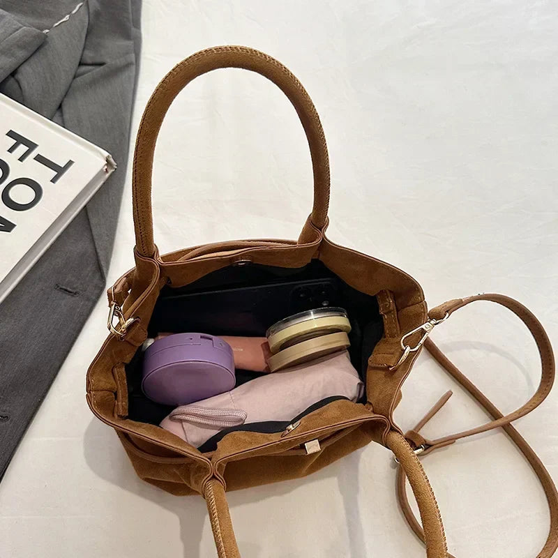 Trendé™ | Liora Ledertasche mit zeitloser Eleganz