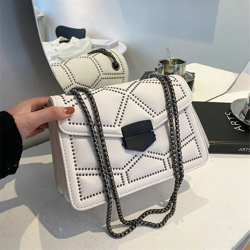Trendé™ | Eyla Kleine Ledertasche mit elegantem Design