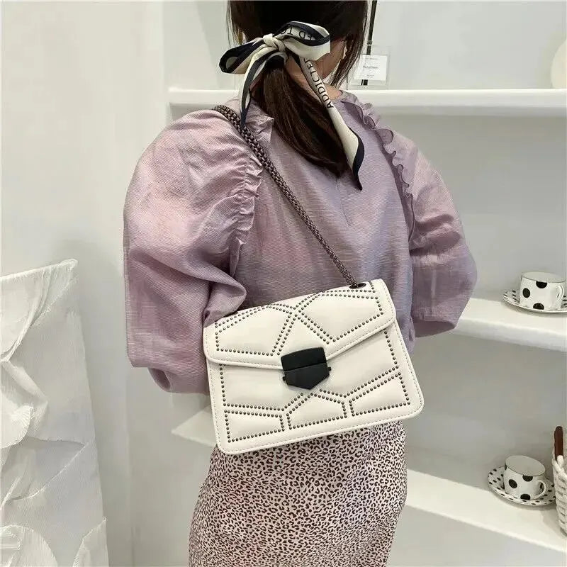 Trendé™ | Eyla Kleine Ledertasche mit elegantem Design