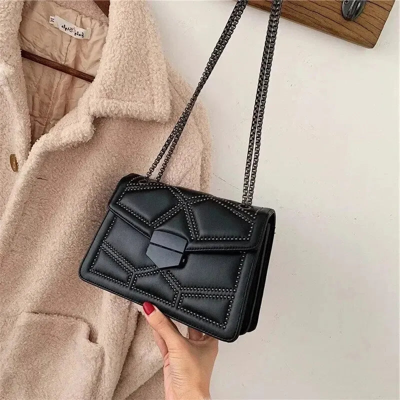 Trendé™ | Eyla Kleine Ledertasche mit elegantem Design
