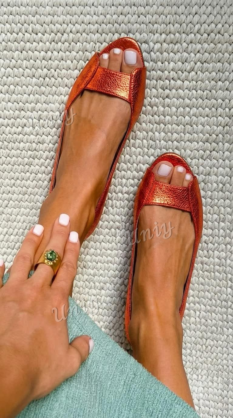 Schicke metallische Peeptoe-Ballerinas in Champagnergold